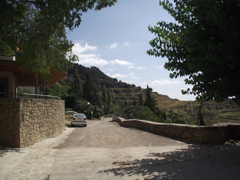 Este tejado tranquilo Santa Eulalia de la Peña y cima del Salto de Roldán