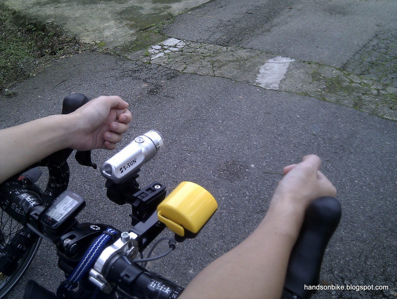 Hands On Bike Hand Positions on the Dahon Boardwalk X20R