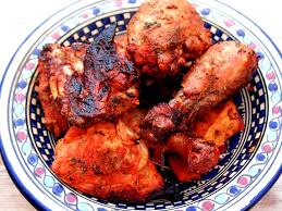 tandoori-chicken-is-ready-to-serve-with-sauce
