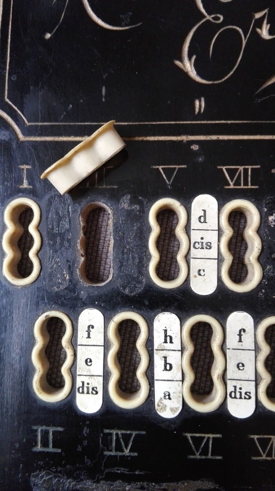 The Müller Autoharp Restoration Project Removing the chord box