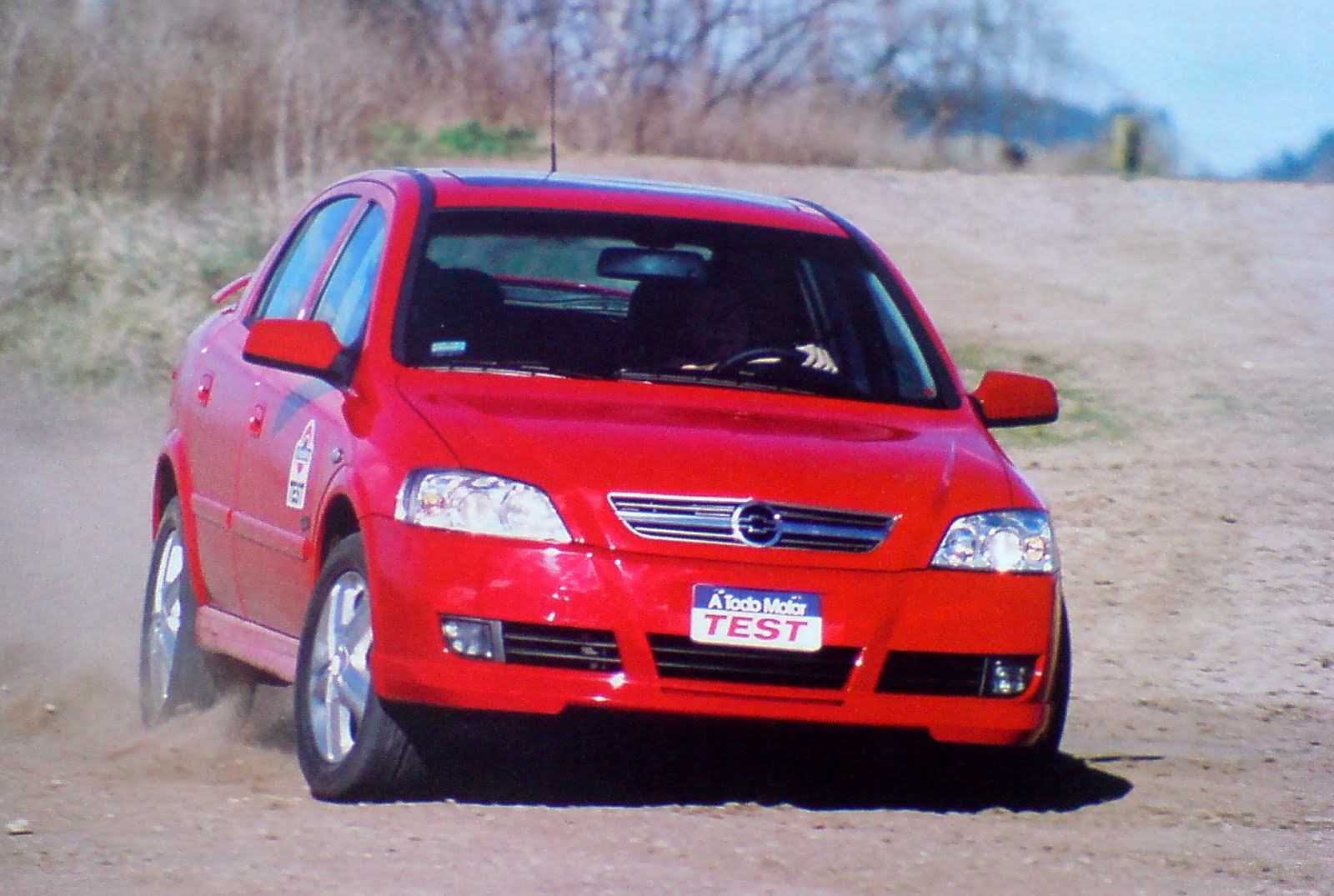 Prueba Chevrolet Astra 2.4 GSI Testeados Pruebas y Test de autos