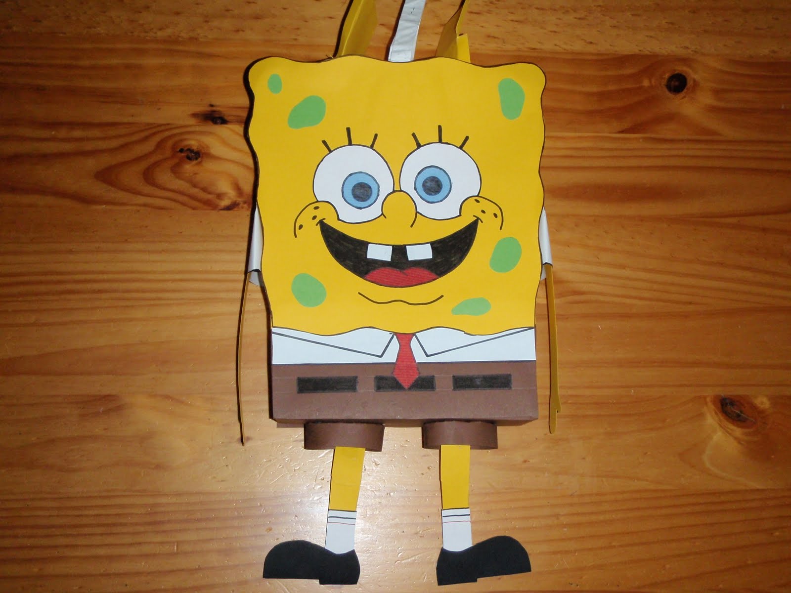 Piñata de Bob EsponjaPiñata a Pedido DebCrea