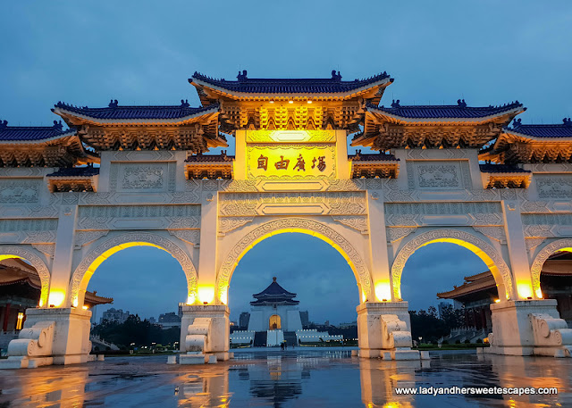 Entrée de Chiang Kai Shek