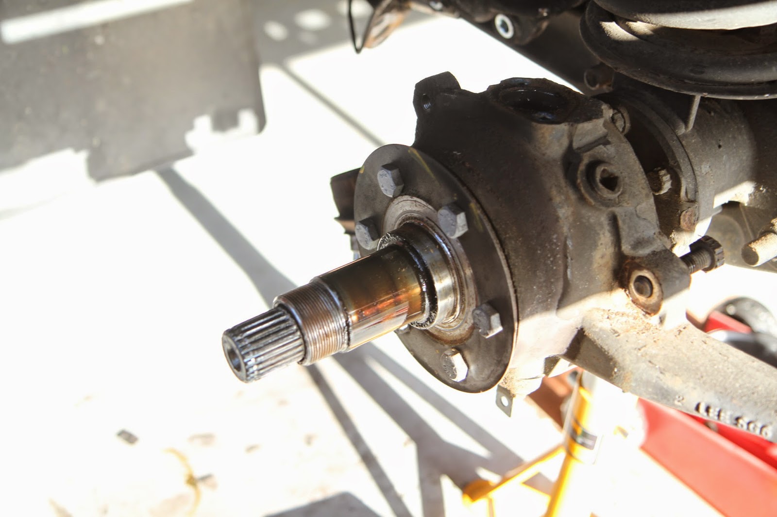 Defender 90 XS Front hub seal replacement