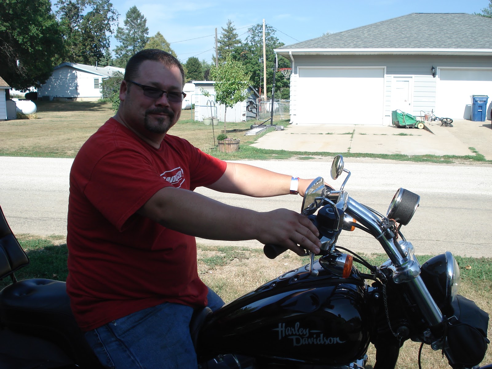WISNER CYCLES, Anamosa Iowa Dyna buckhorn handlebars to Tbars with
