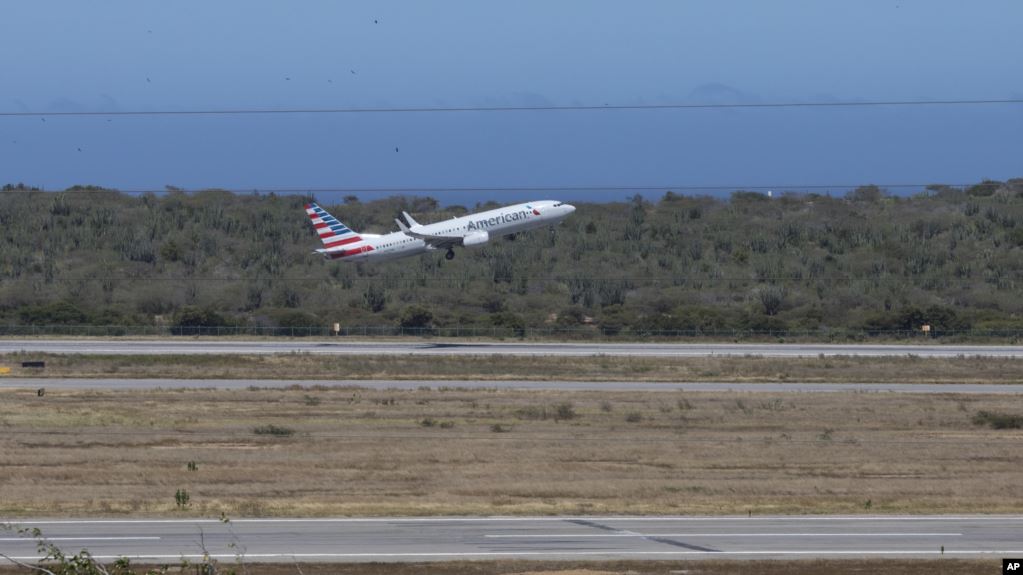 American Airlines es una de las líneas que dejará de surcar cielo venezolano / REUTERS