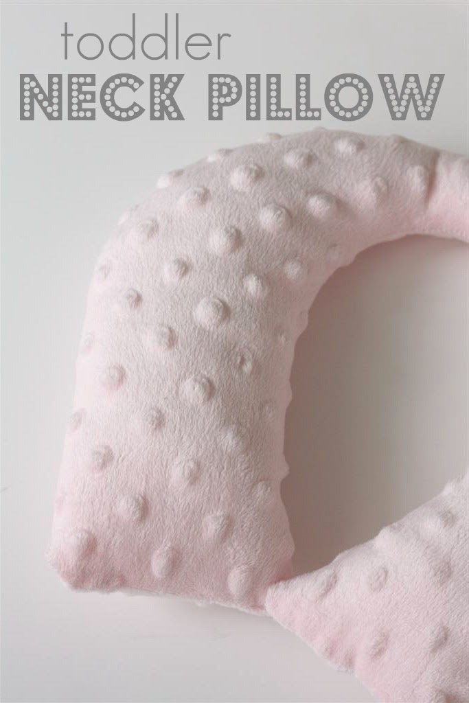 Our Daily Obsessions Sewing Toddler Neck Pillow our-daily-obsessions-sewing-toddler-neck-pillow