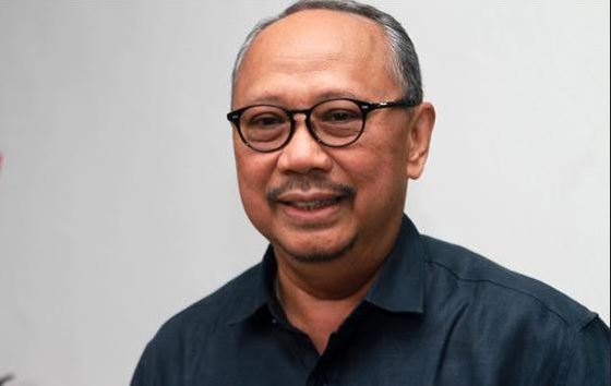 Download Kumpulan Lagu Ebiet G Ade Mp3 Full Album Terbaru | Mp3 Populer