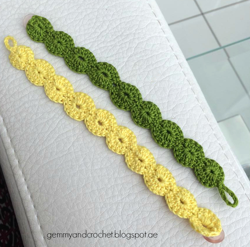 ALL ABOUT CROCHET: FREE PATTERN: Scallop Bracelet ALL ABOUT CROCHET: FREE PATTERN: Scallop Bracelet