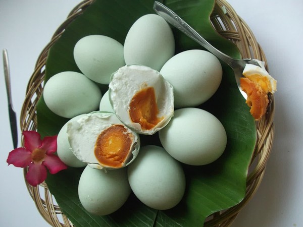 Ini Cara Membuat Telur Asin yang Masir dan Awet Pake Cara