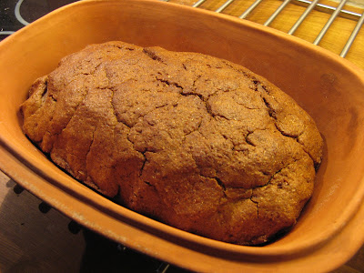 Ett bröd i ugnen: Rågbröd i lergryta