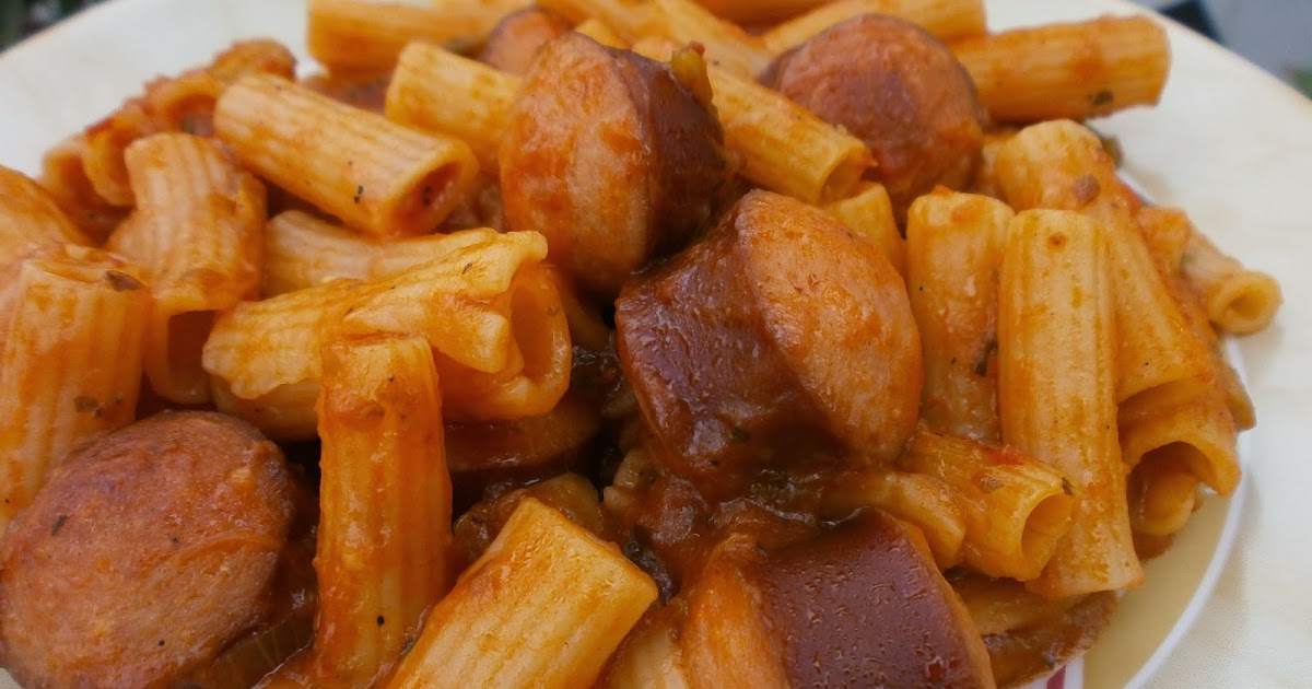Luzmary y sus recetas caseras MACARRONES CON TOMATE Y SALCHICHAS EXPRES