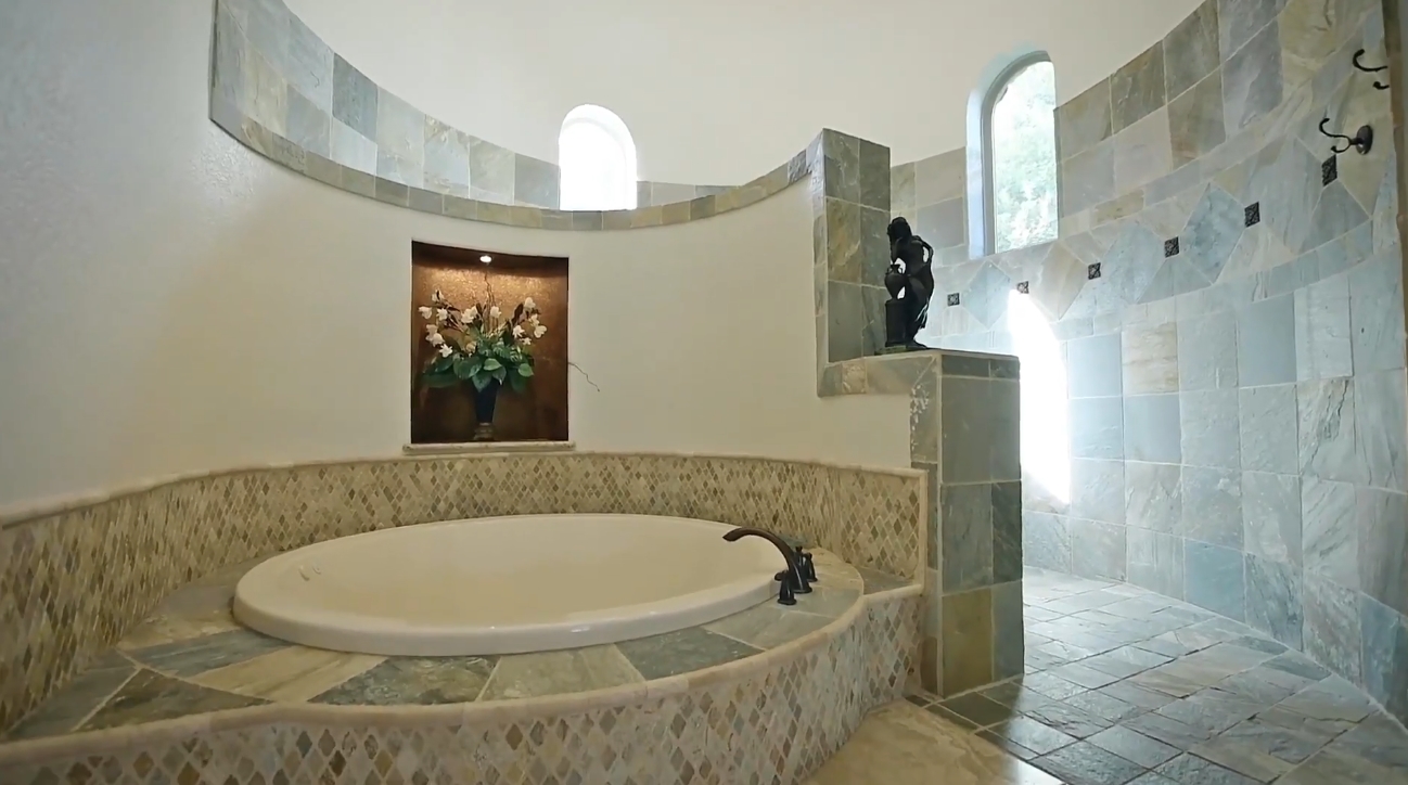 Luxury Home Design Tour vs. 38 Champions Run, San Antonio, TX 78258