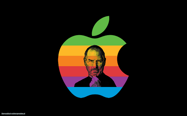 iPhone wallpaper met gekleurde Apple logo en Steve Jobs