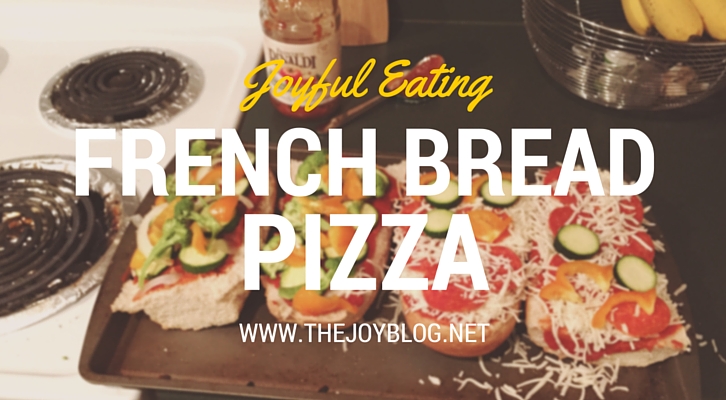Quick + Easy French Bread Pizza // WWW.THEJOYBLOG.NET