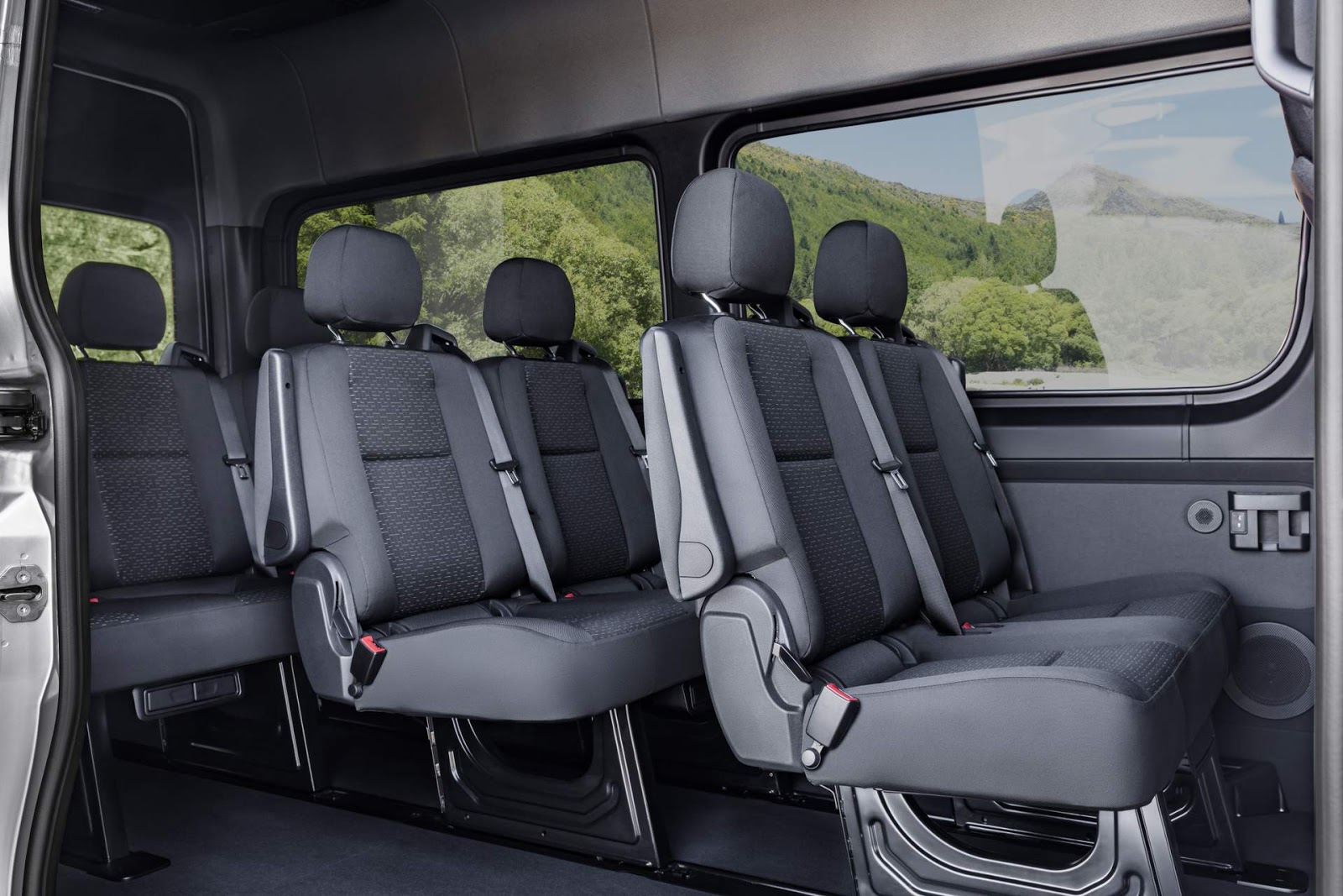 MercedesBenz Sprinter 2019 fotos e detalhes iniciais