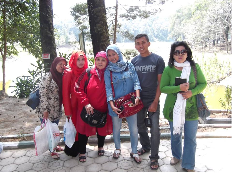 Mengarungi Pesona Garut: Panduan Lengkap Rental Bus Pariwisata di Kabupaten Garut, Jawa Barat