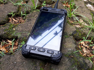 Hape Outdoor Runbo M1 Walkie Talkie DMR VHF Android 4G LTE IP67 Certified