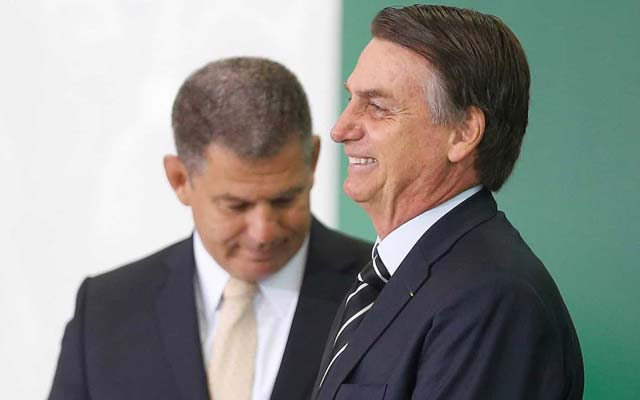 Bolsonaro quer que todos os contratados por Bebianno sejam demitidos