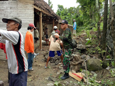 RUMAH RUSAK AKIBAT TALUT LONGSOR