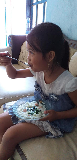 Tahapan Melatih Anak Makan Sendiri Dengan Benar