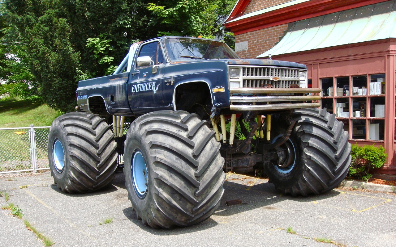 Монстр трак Chevrolet