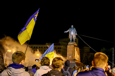 Падение Ленина в Харькове