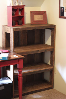 libreria con pallets libreria con pallets