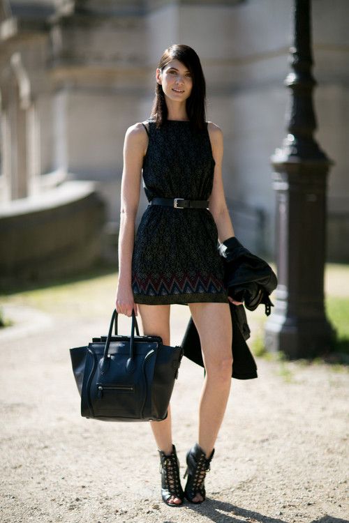 Printed dress, tote bag and tiny leather belt | Luvtolook | Virtual Styling
