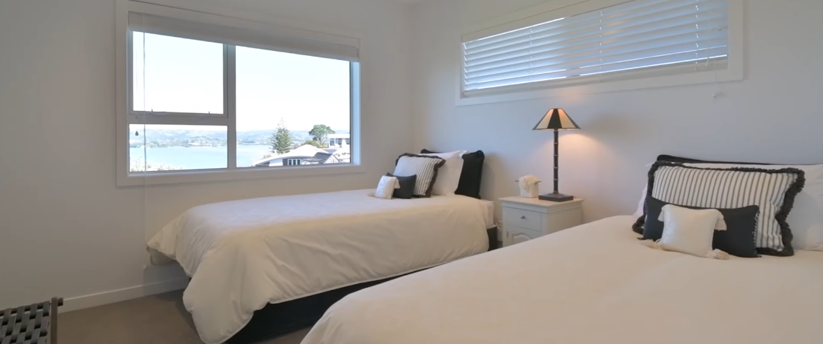 21 Photos vs. 69 Harbour View Rd, Omokoroa Interior Design Luxury Home Tour