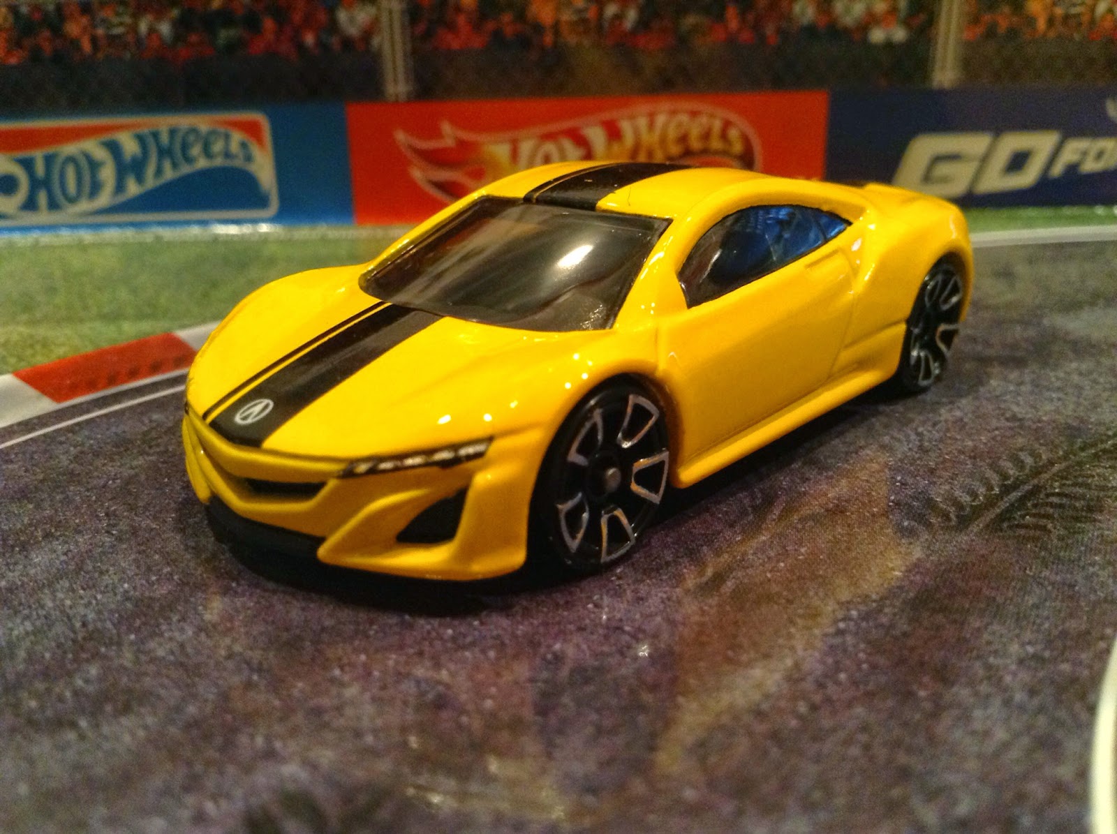 JULIAN'S HOT WHEELS BLOG: Lamborghini Urus & '12 Acura NSX ...