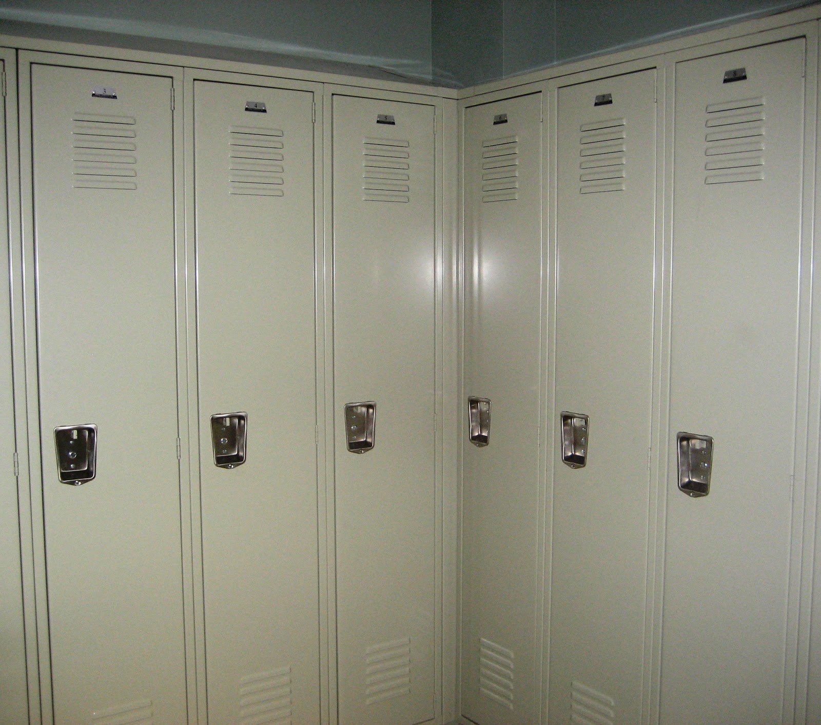 NYC LOCKERS NYC LOCKERS AND BENCHES Gale's installs Lockers at 55