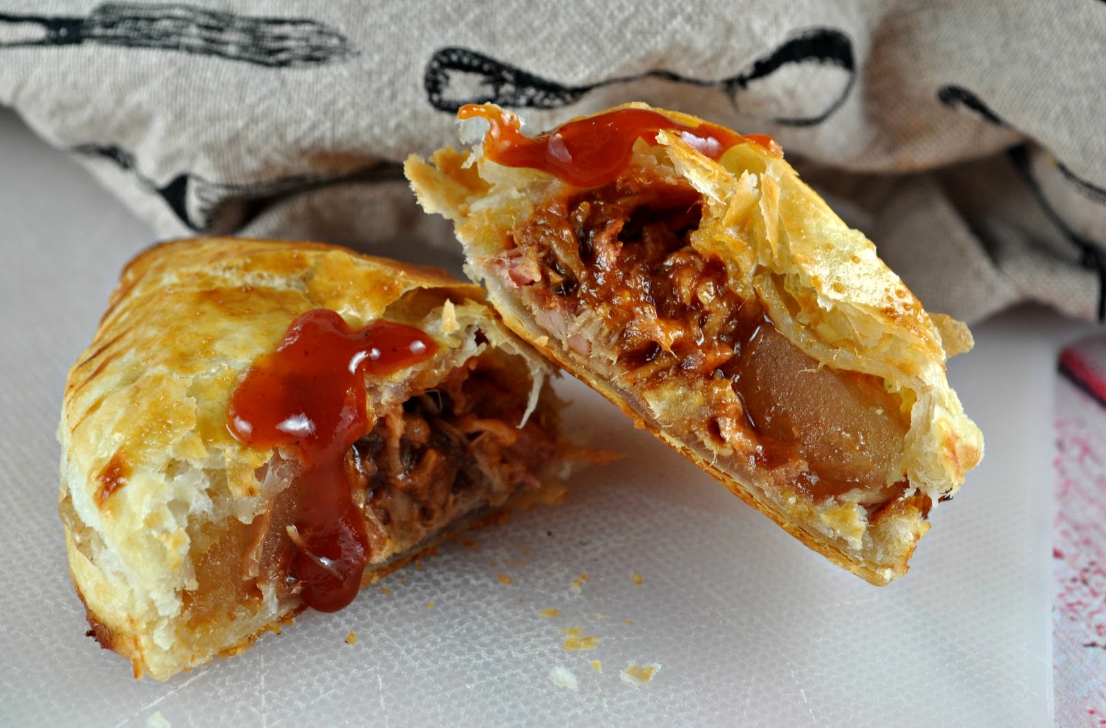 Recipe 3Ingredient Pulled Pork Empanadas! The Food Hussy!