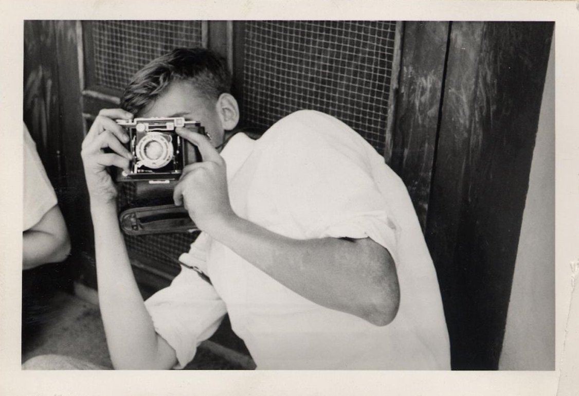 50 Candid Vintage Photographs of People With Their Cameras From the