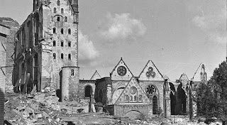 Catedral de Paderborn tras los bombardeos Segunda Guerra Mundial Catedral de Paderborn tras los bombardeos Segunda Guerra Mundial