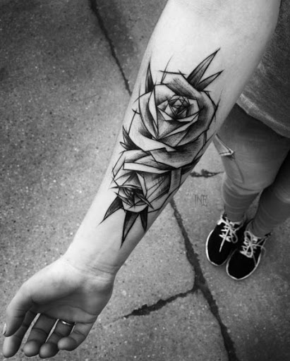 Este floral antebraço trabalho