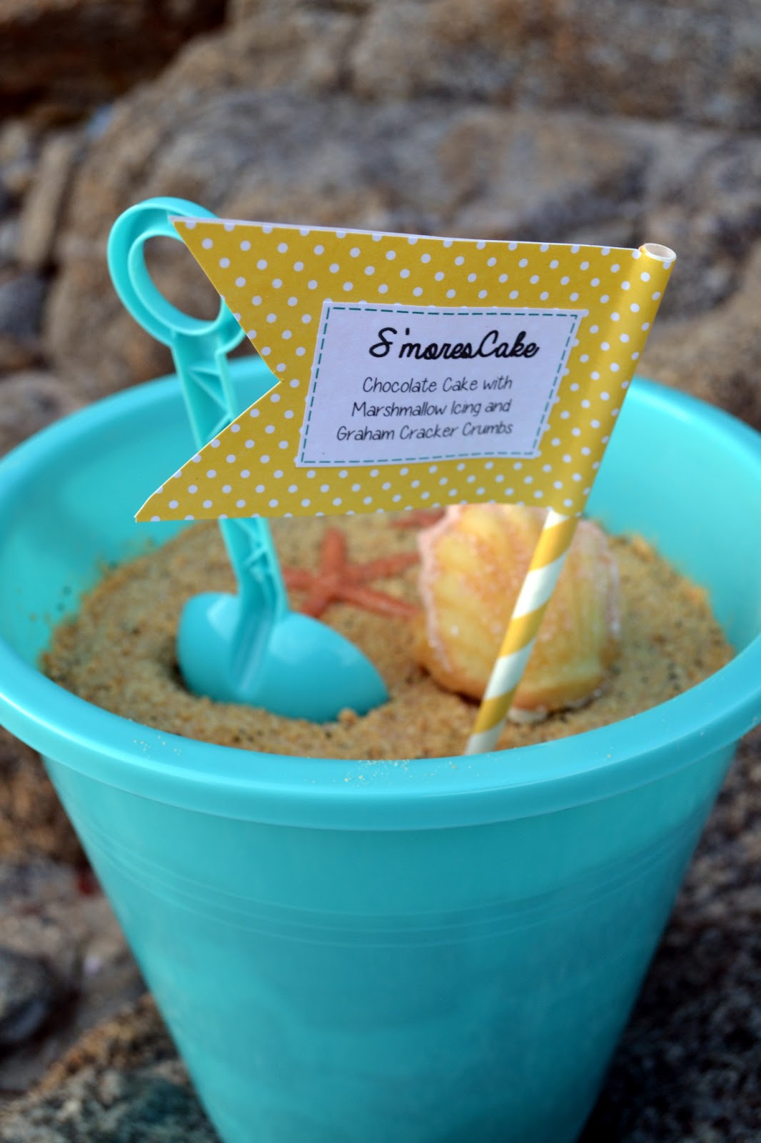 Creative Cake DIY Beach Bucket Cake with Edible "Sand" (and a Lemon
