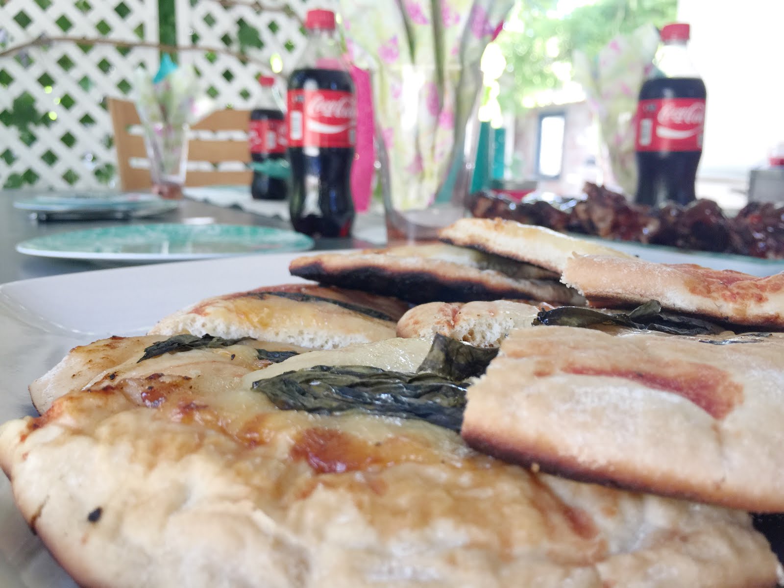 The Perfect Backyard Family Gathering with the perfect tablescape, sweet and savory BBQ Sauce Recipe and an Ice Cold Coca-Cola.