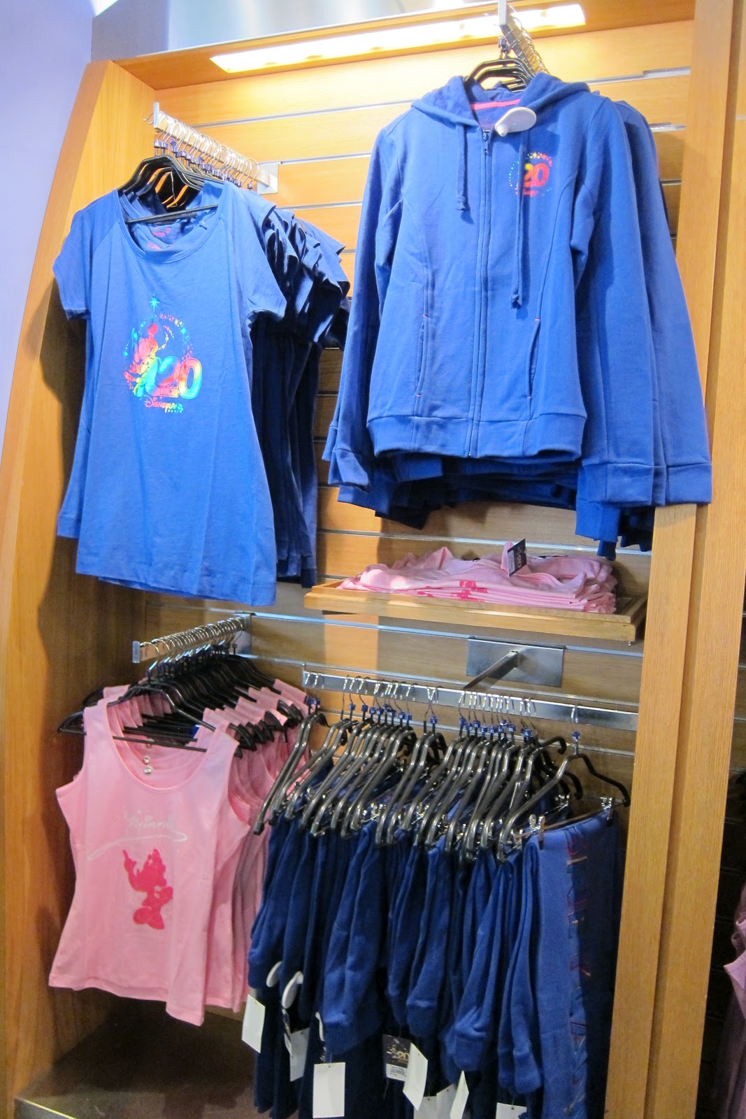 Disneyland Paris Cast Member Last Load Of 20th Anniversary Merchandise disneyland-paris-cast-member-last-load-of-20th-anniversary-merchandise