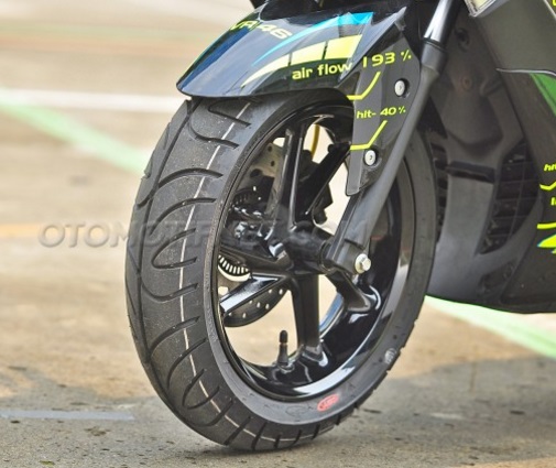 Foto Modifikasi Yamaha NMAX 150 Bergaya VR46 Valentino Rossi