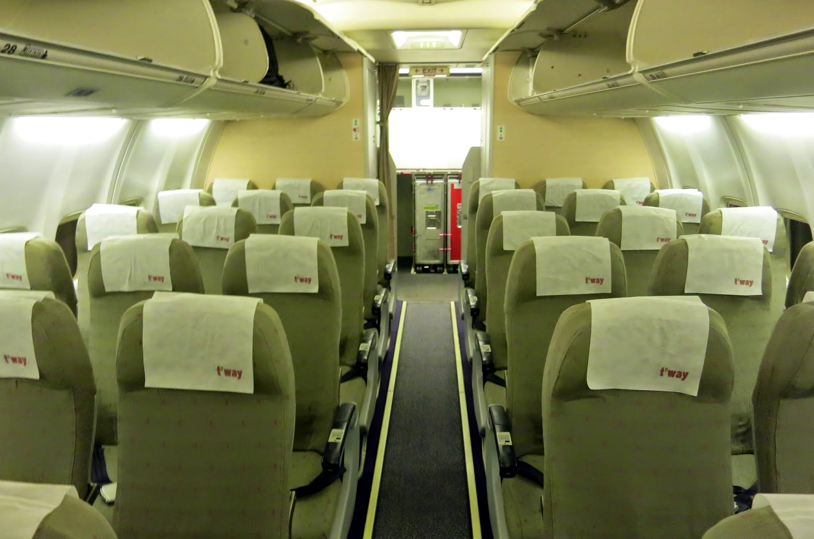 T Way Air Boeing 737 800 Cabin Interior And Seating Aeronef Net