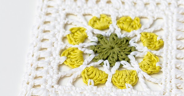 Square flower crochet stitching together