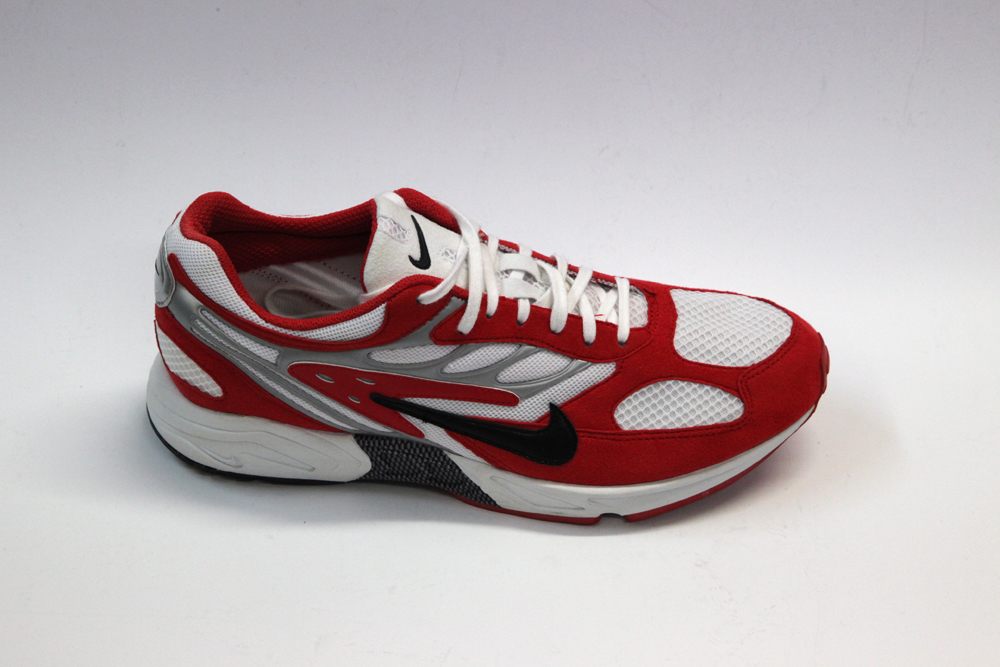 The Running Shoe Guru: Nike classic road race shoes.