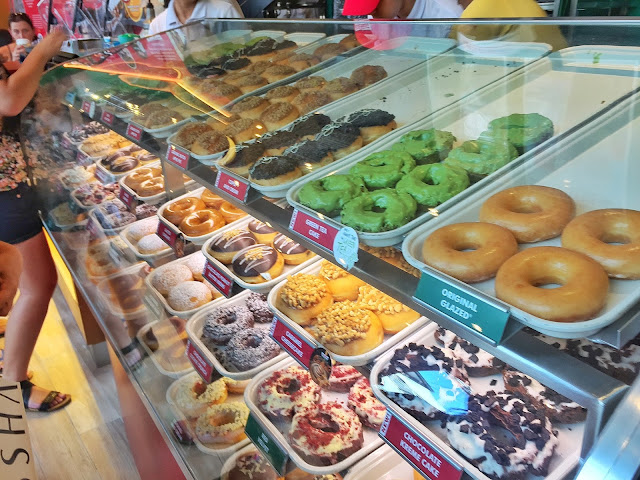 Krispy Kreme outlet at Resorts World Sentosa