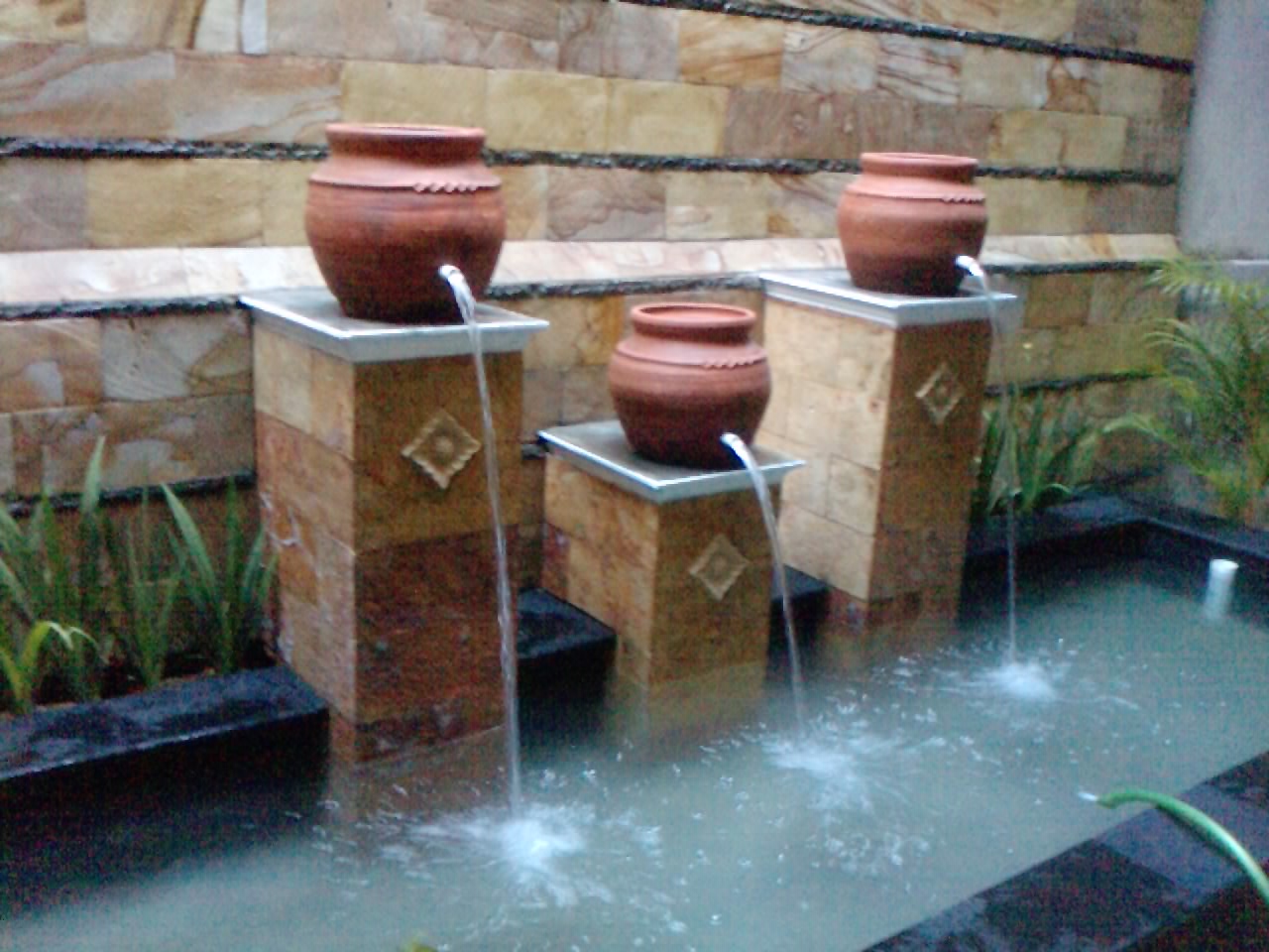 kolam ikan hias.kolam minimalis.kolam relief | LOVE GREEN