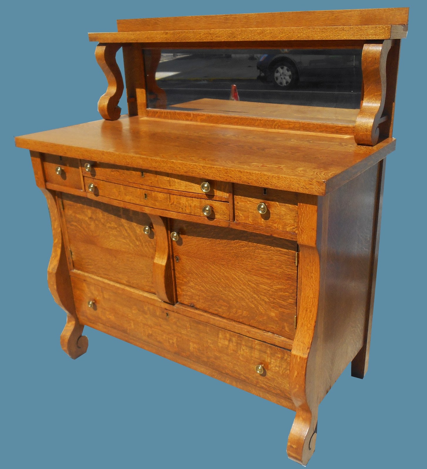 Uhuru Furniture & Collectibles Antique Tiger Oak Buffet with Beveled