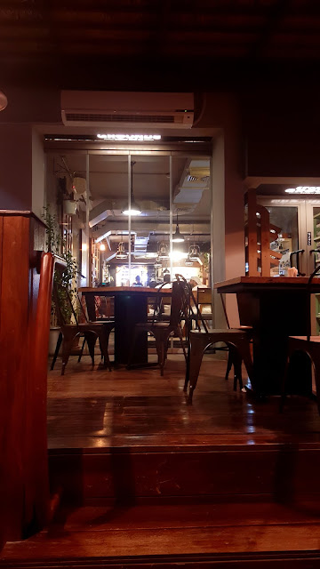 food blogger dubai stomping grounds cafe