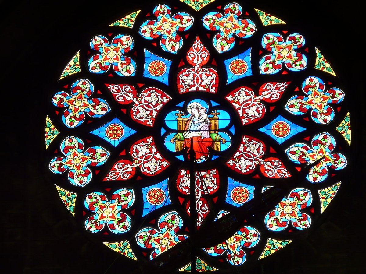 Plastikeando MIDDLE AGE Stained glass gothic windows