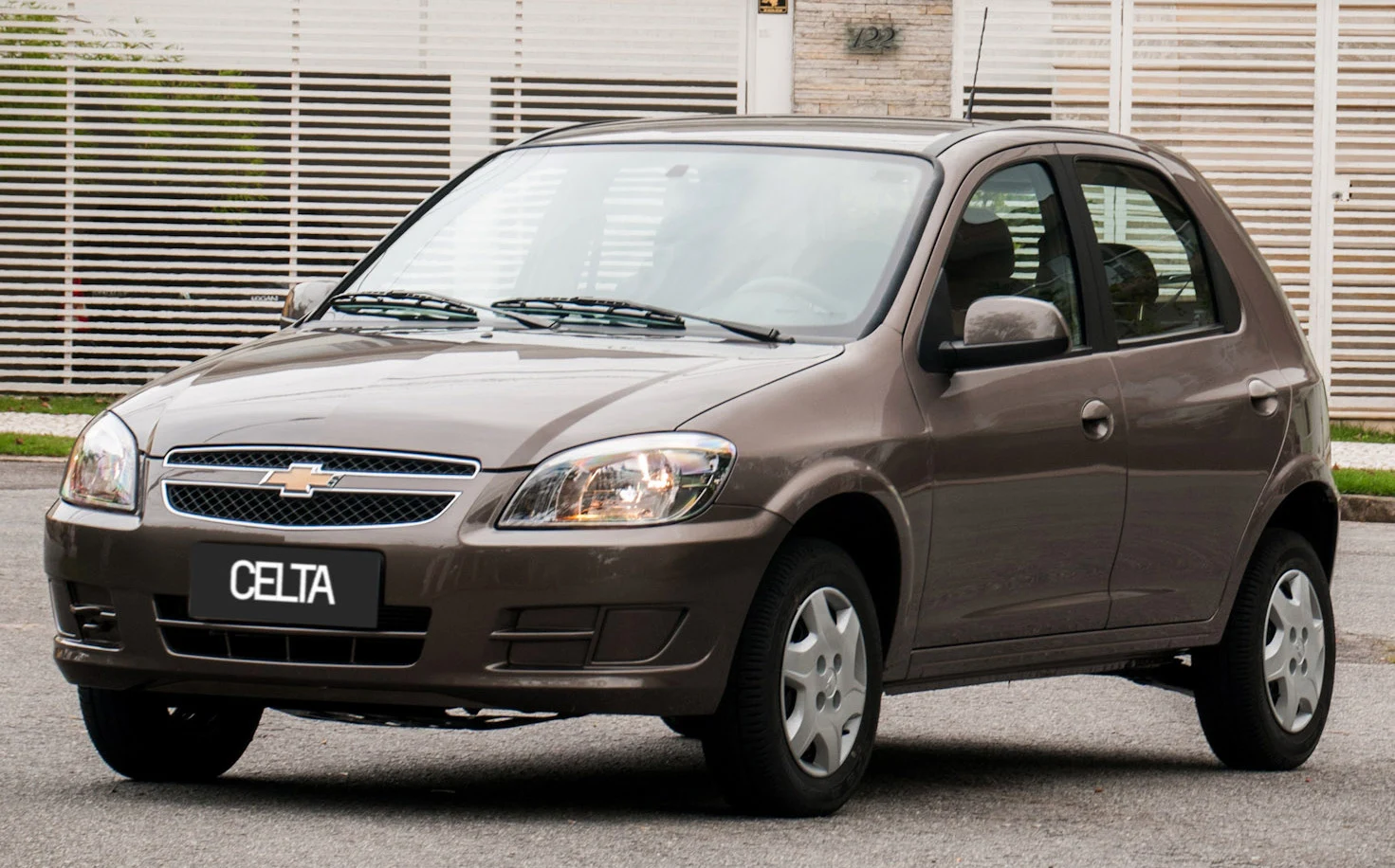 Chevrolet Classic chega a linha 2015 - Autos Segredos