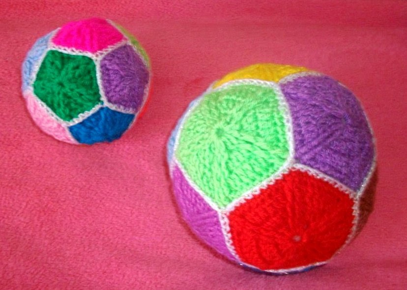 Мяч из ткани. Футбольный мячик из бумаги. Поделка футбольный мяч. Мячик из ткани. Поделка футбольный мяч.